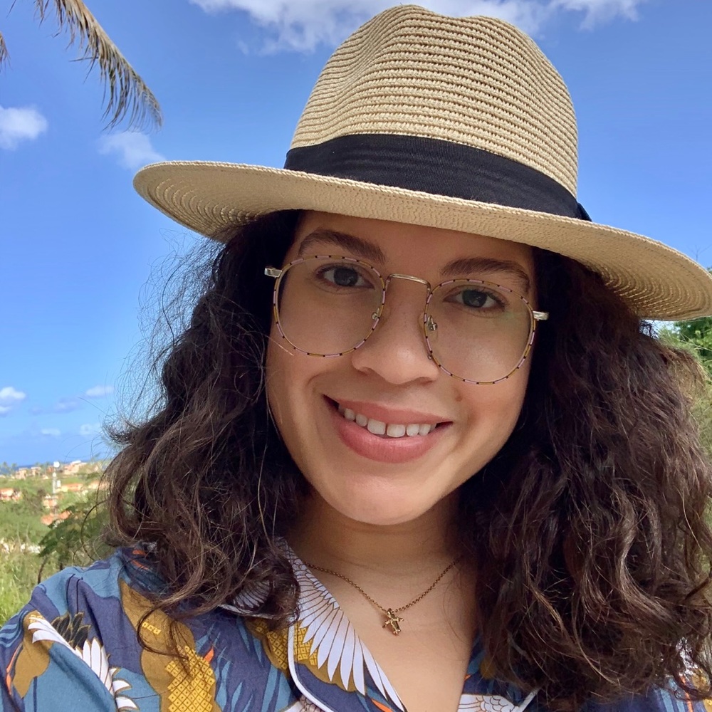 Meet your Posher, Coralís